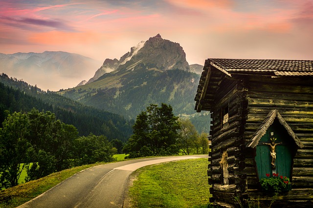 Image by liggraphy from Pixabay