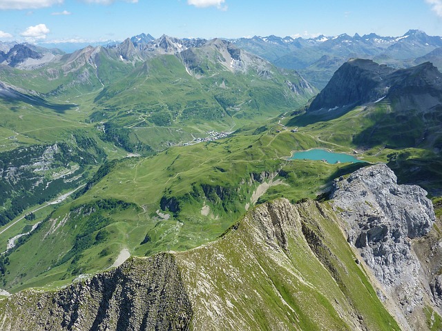 Image by Martin Str from Pixabay