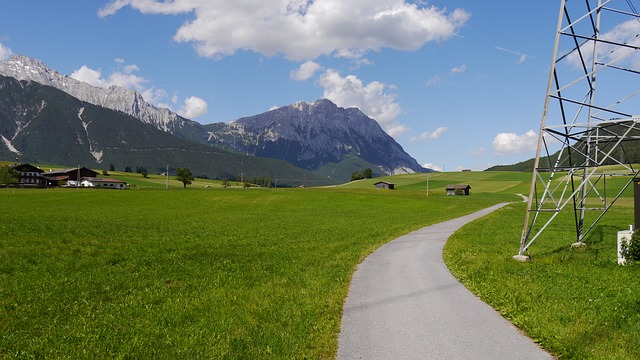 Image by John_Joanna_Godskalender from Pixabay