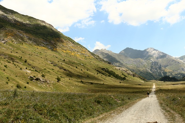 Image by VALENCIANO from Pixabay