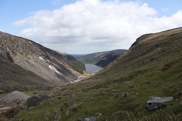 Image by Ciarán Ó Muirgheasa from Pixabay