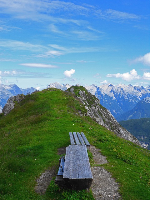 Image by pascal OHLMANN from Pixabay