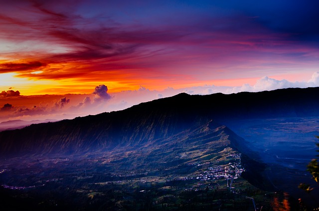 Image by Jon Ramlan from Pixabay