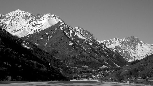 Image by nirolfix from Pixabay
