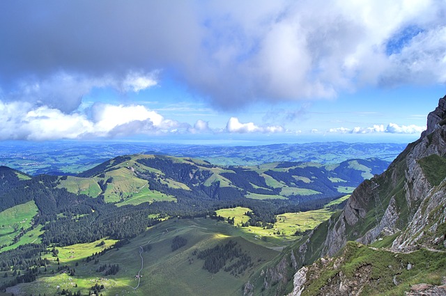Image by Urs Rechsteiner from Pixabay