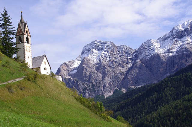 Image by famhellstern from Pixabay