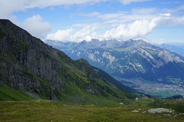 Image by Martin Abgottspon from Pixabay