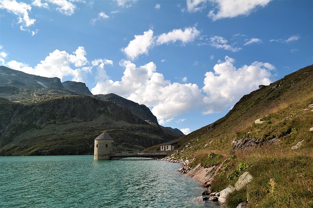 Image by Ingrid und Stefan Melichar from Pixabay