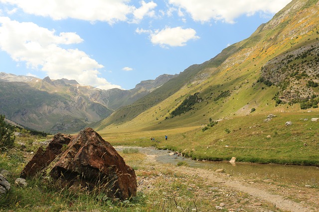 Image by VALENCIANO from Pixabay
