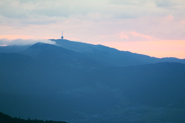 Image by Lukas Bieri from Pixabay