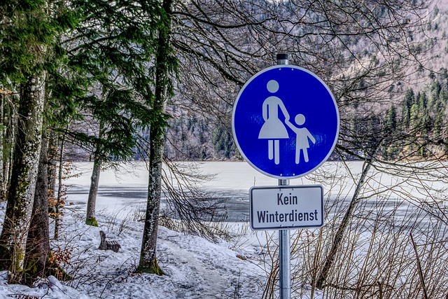 Image by Markus Distelrath from Pixabay